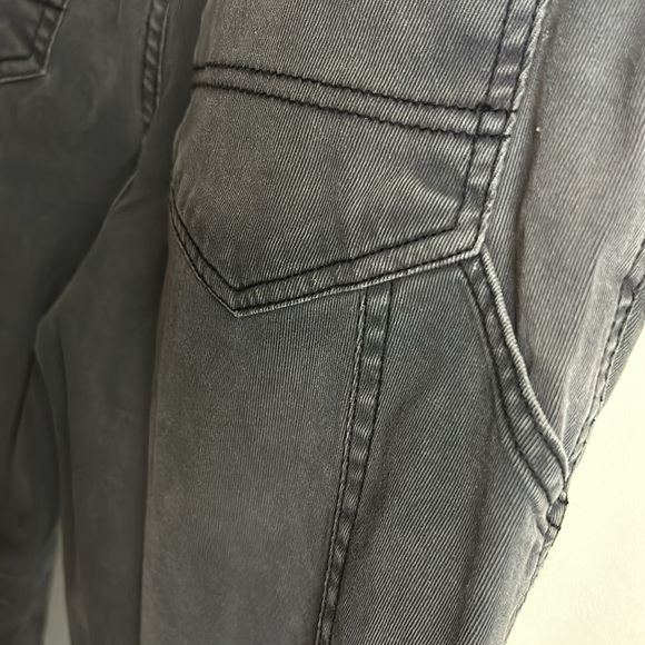 Woolrich Men’s Straight Leg Charcoal Gray Utility Denim  Jeans 34”W x 30”L - Picture 8 of 11